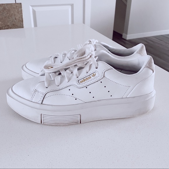 Adidas Super Sleek Size 6 Sneaker - Picture 1 of 4